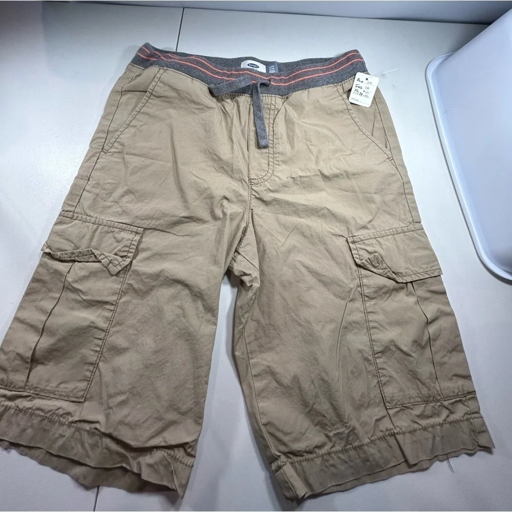 KJ2. Old Navy Unisex cargo shorts khaki color XL 14-16